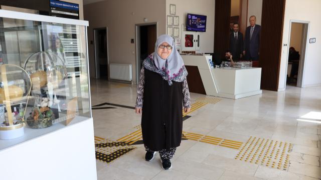 Parkinson Hastası 82 Yaşındaki Kayalı Yavuz, Sporla Bastonunu Attı