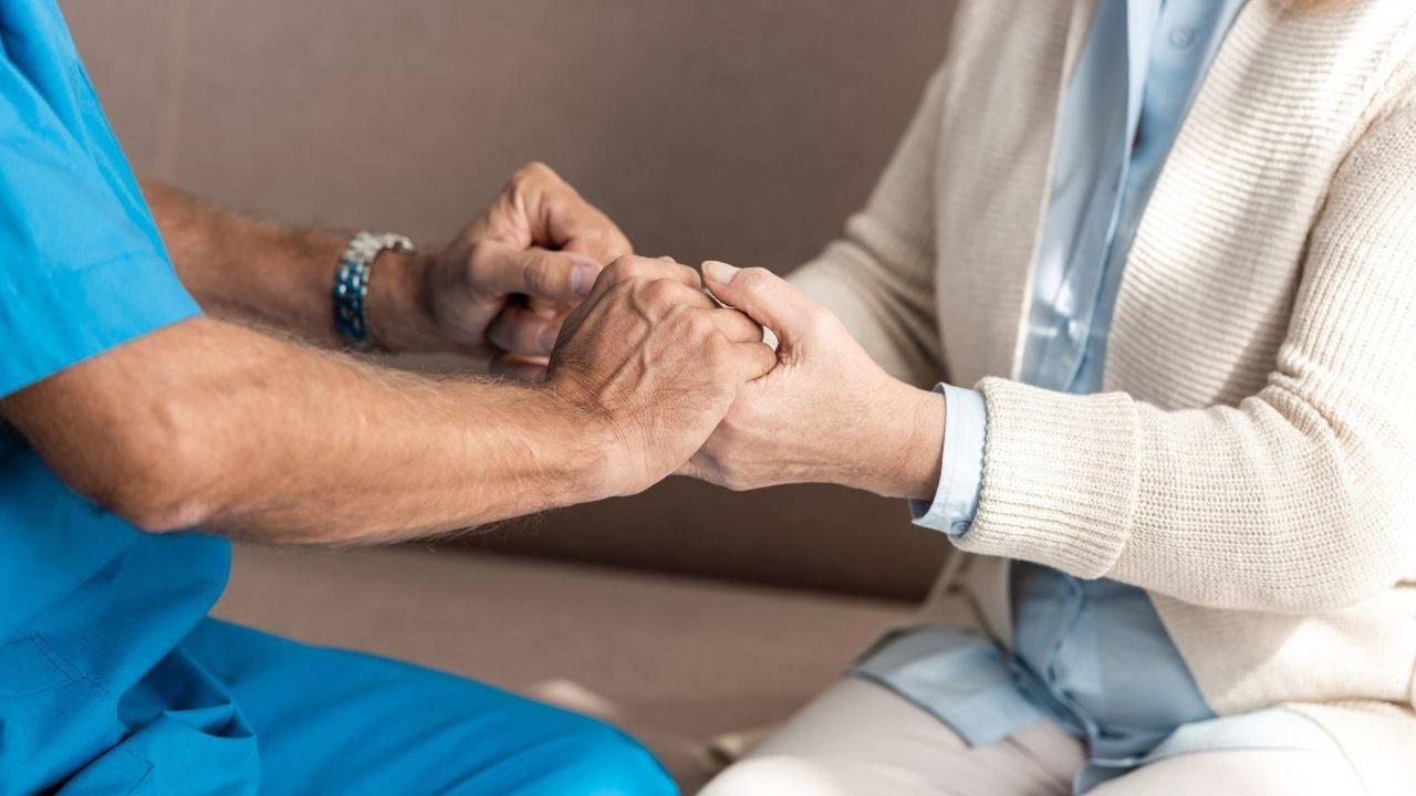 Parkinson ve titreme hastalığında devrim! Ameliyatsız ses dalgası tedavisi