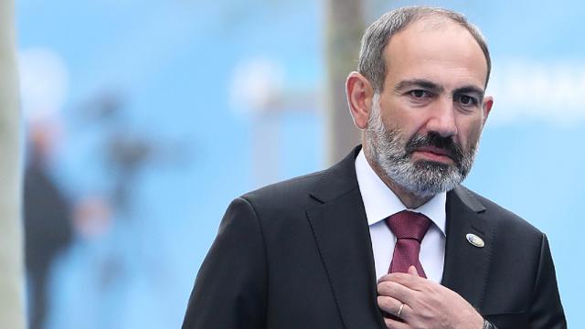 Paşinyan: Ermeni Halkı Barışa Sahip Çıktı