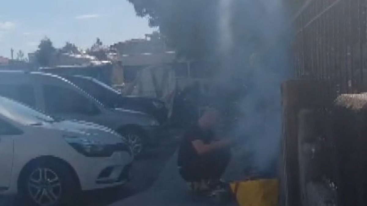 Pendik'te kaldırımda mangal yapanlara ceza yağdı: 6 bin TL