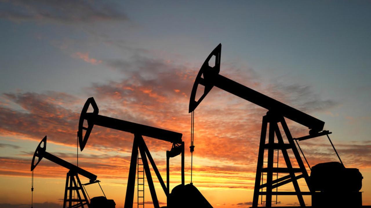 Petrol fiyatları Hürmüz riski ve yaptırım beklentisiyle geriledi