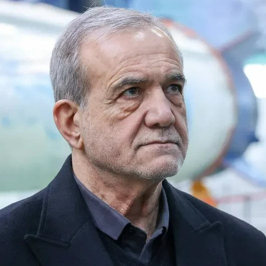 Pezeşkiyan: Hamaney ile 7 Saatlik Görüşme Verimli Geçti