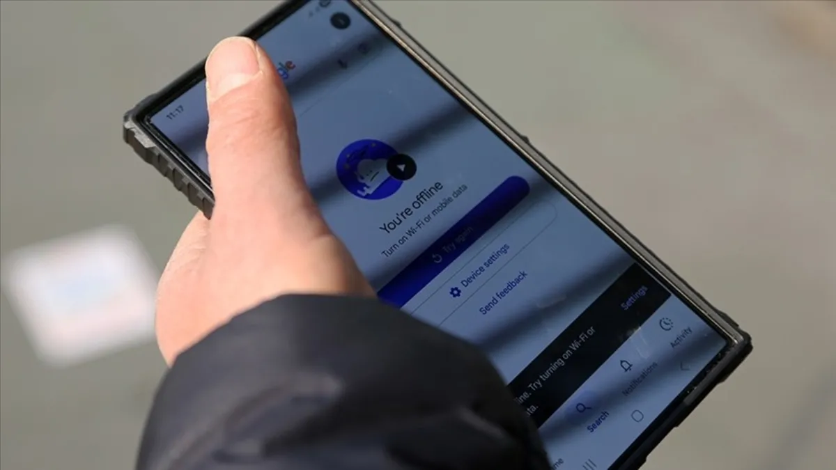 Pezeşkiyan imzaladı: İran'da internet yasağı kalkıyor
