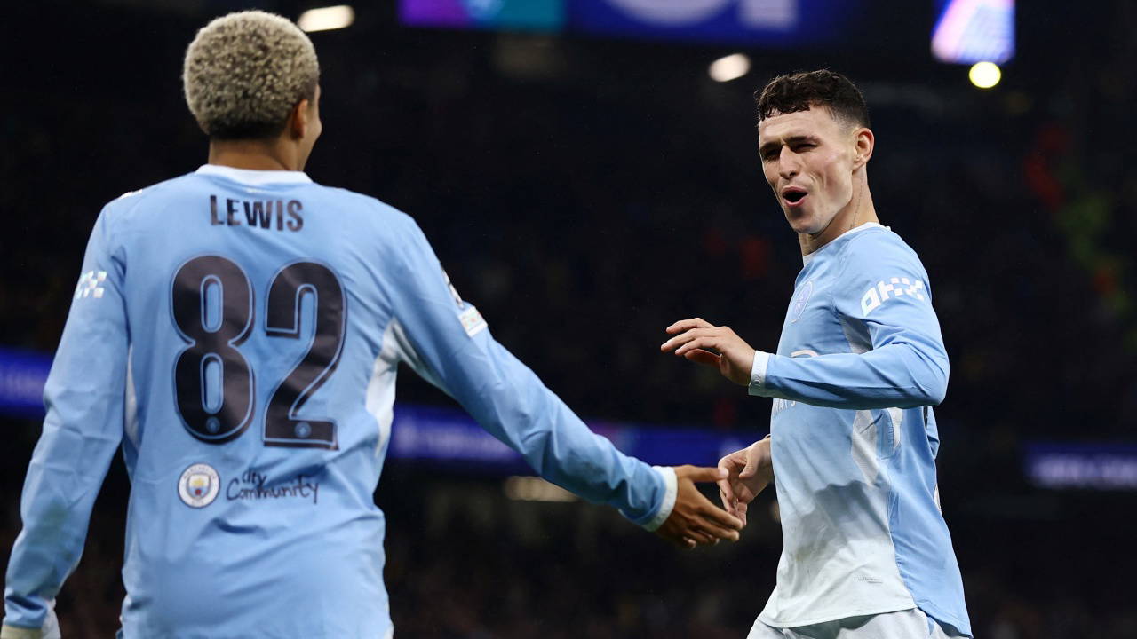 Phil Foden hat-trick yaptı: Manchester City farklı kazandı