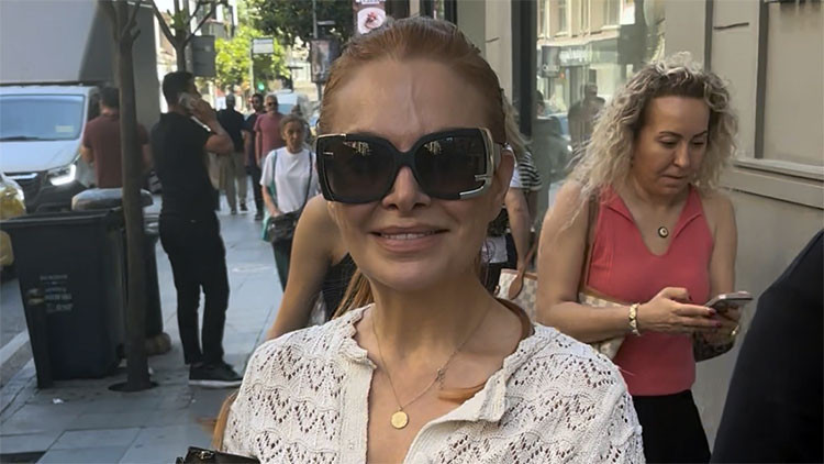 Pınar Eliçe Rahat Tavrıyla Dikkat Çekti: 'Selülitim Yok, Yazın Çekebilirsiniz