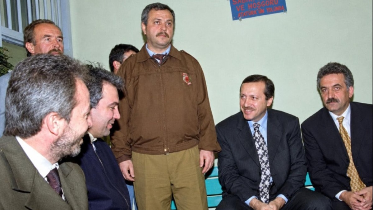 Pınarhisar Kelepçesi: Siyasi Gerilimin Yeni Simgesi