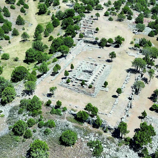 Pisidia Antiokheia'daki Men Kutsal Alanı: Antik Dönemin Vatikan'ı