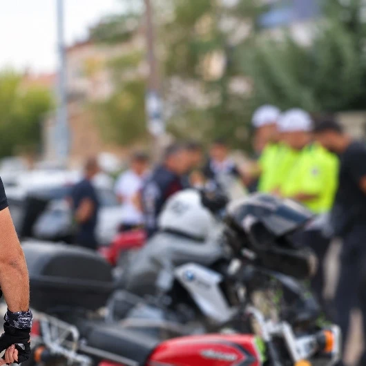 Plakasız Araçla Polisten Kaçtı, Kaza Yapınca Yakalandı