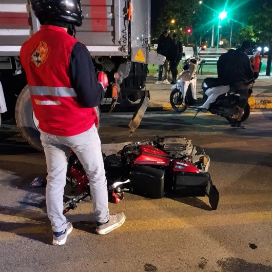 Polatlı'da Motosiklet Kazası: 16 Yaşındaki Sürücü Ağır Yaralandı