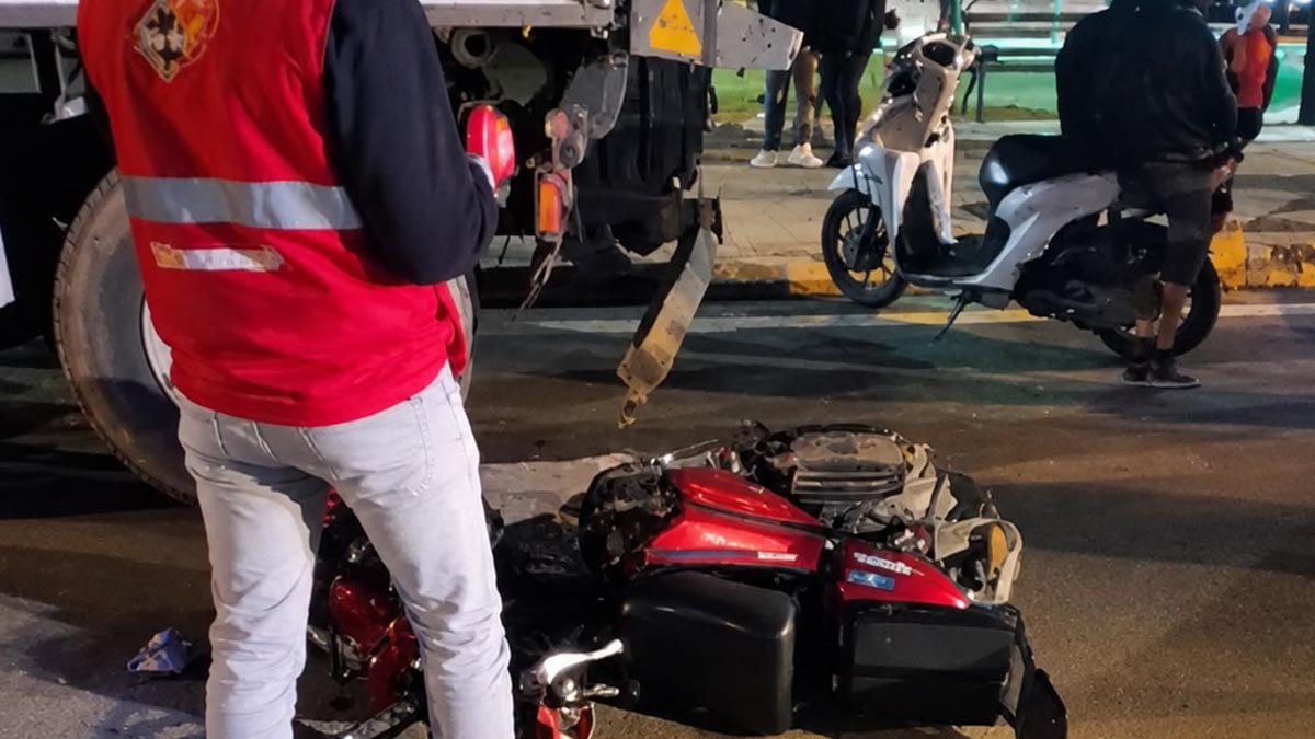 Polatlı'da Motosiklet TIR'a Çarptı: 16 Yaşındaki Sürücü Ağır Yaralı