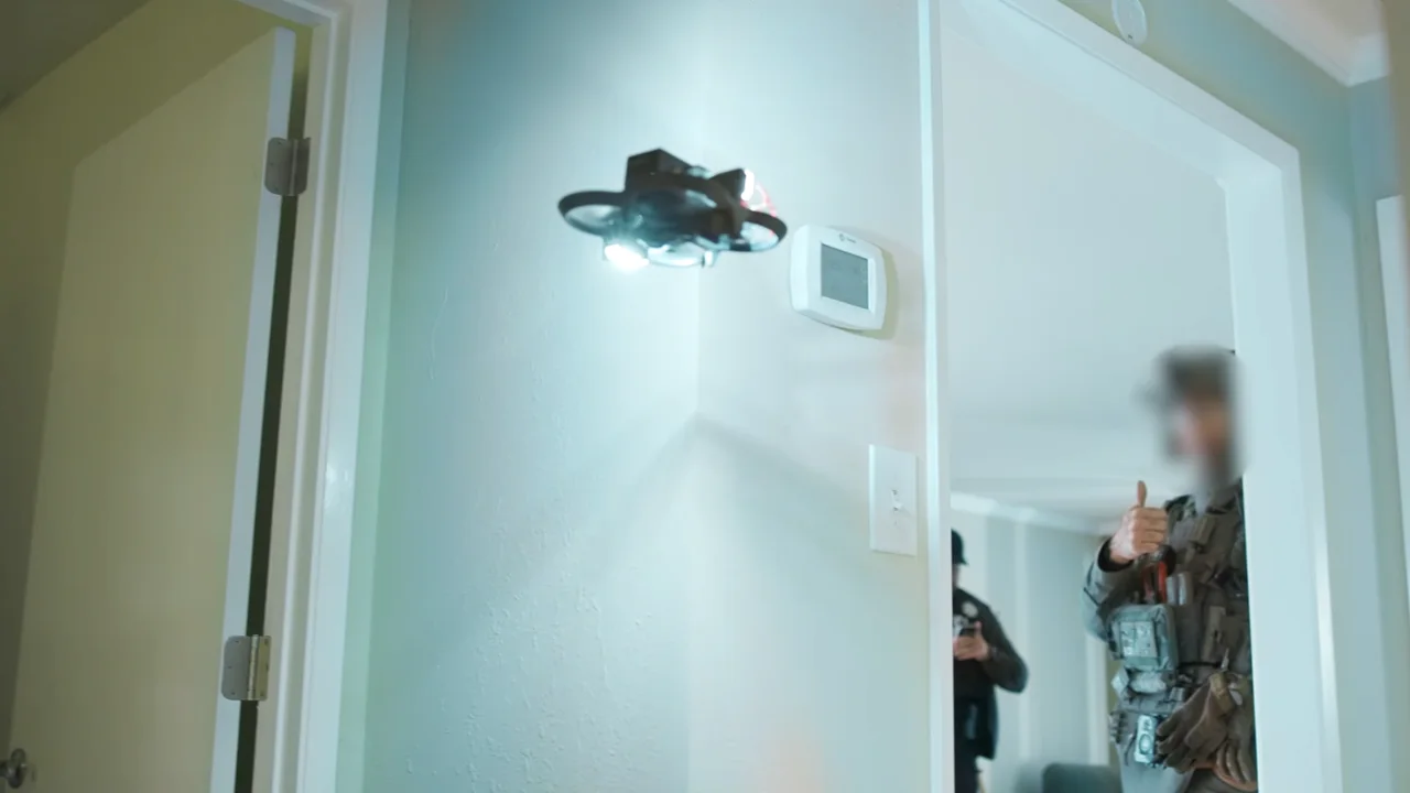 Polis Drone İle Şüphelinin Bıçağını Aldı