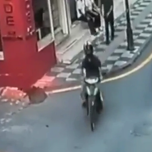 Polisten Kaçan Motosikletli Vali Yardımcısına Çarptı