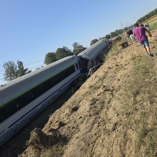 Polonya'da Tren Kazası: 1 Ölü, 19 Yaralı