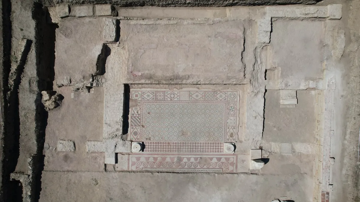 Pompeiopolis'te 4. Yüzyıl Mozaiği ve Eros Başı Bulundu