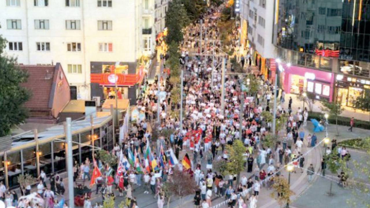 Porsuk Festivali İlk Yılında 100 Bin Kişiyi Sanatla Buluşturdu