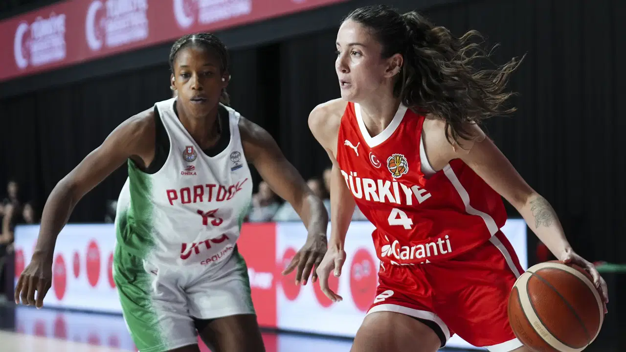 Potanın Perileri Portekiz'i Devirdi