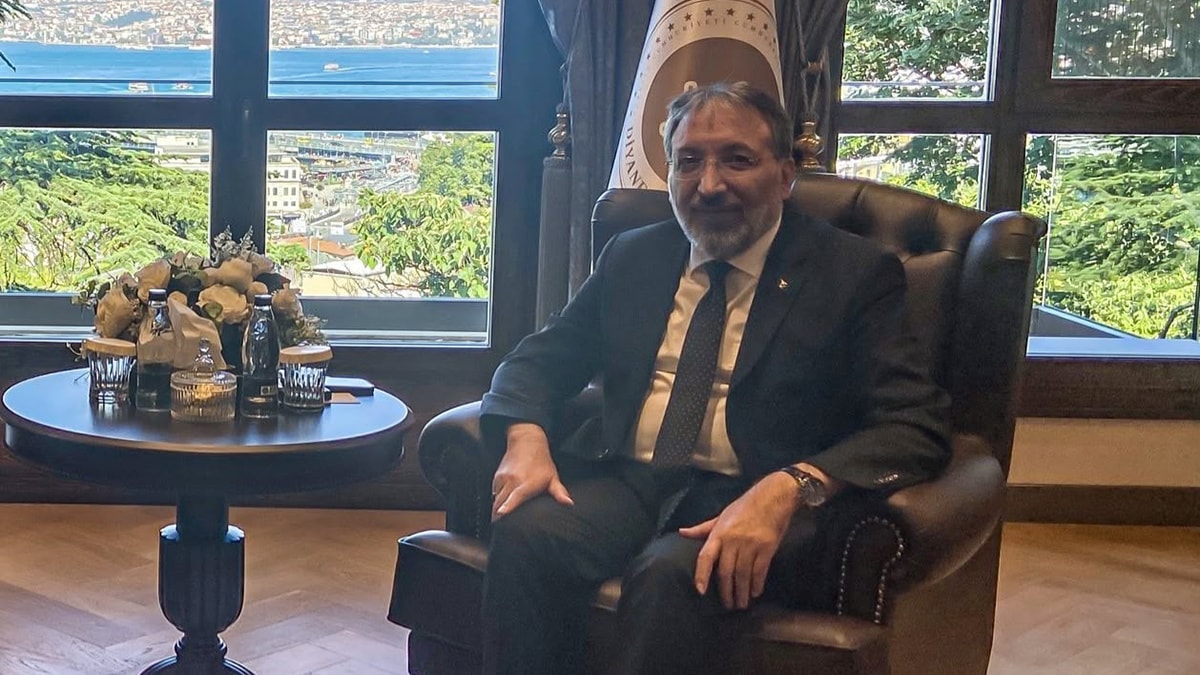 Prof. Dr. Safi Arpaguş'a Haliç Manzaralı Ofis