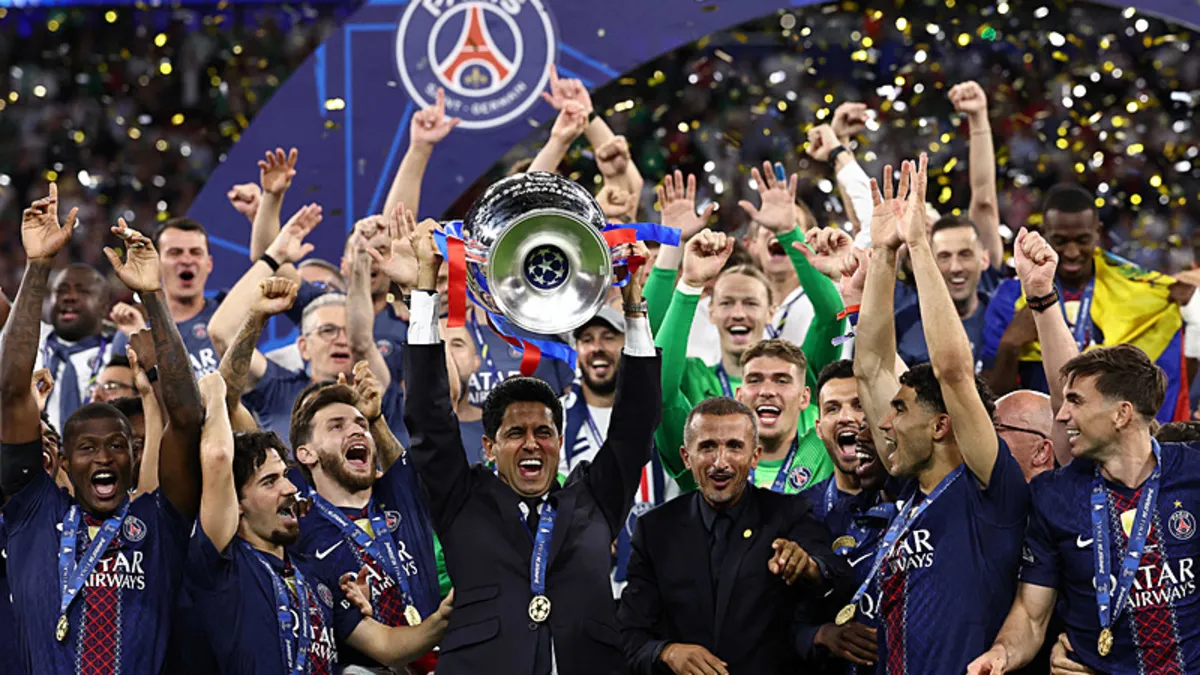 PSG, Şampiyonlar Ligi Kupasını Kaldırdı