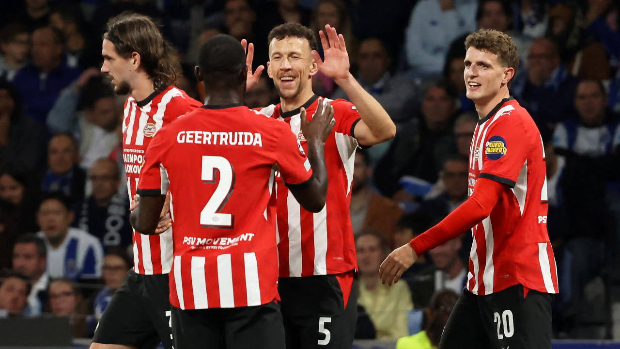 PSV, Porto'yu deplasmanda yıktı: 19 maç sonra bir ilki başardı