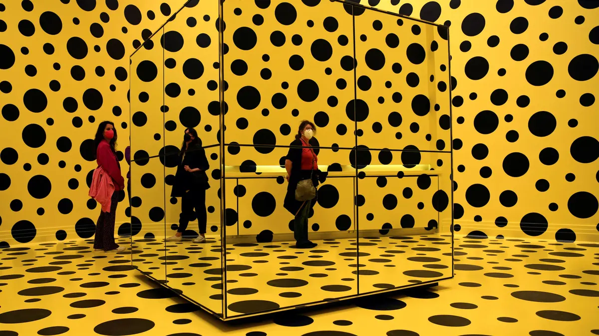 Puantiye Kraliçesi Yayoi Kusama 97 Yaşında Vefat Etti