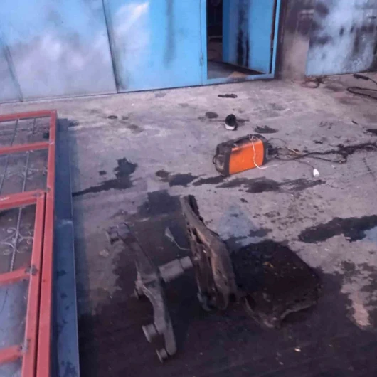 PVC Atölyesinde Patlama: 2 Yaralı