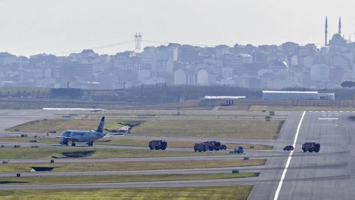 Qatar Airways Uçağı İstanbul'a Acil İniş Yaptı