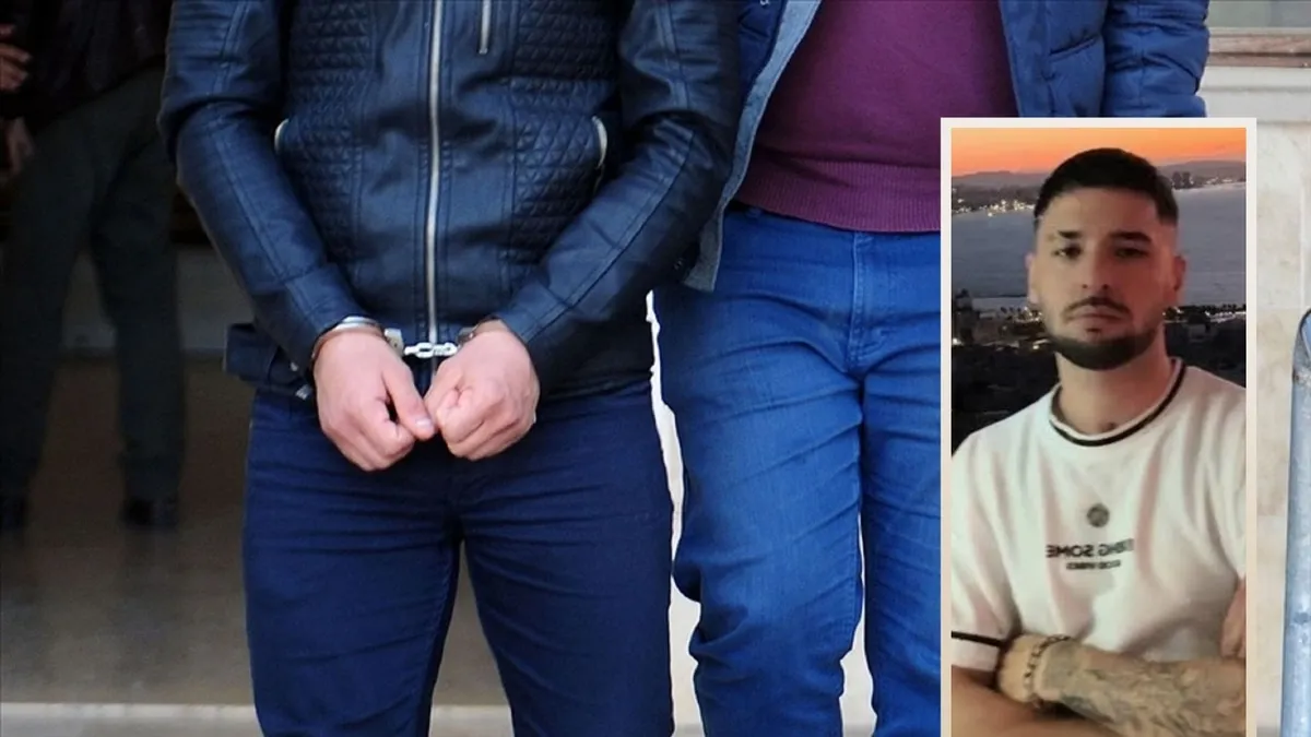 Rapçi Uzay, Firarilere Övgü Şarkısı Sahnede Gözaltına Alındı