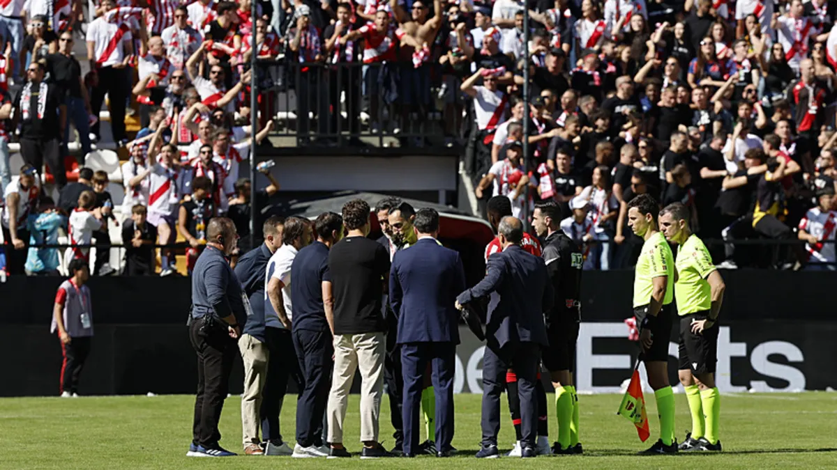 Rayo Vallecano - Athletic Bilbao maçı taraftar protestosu nedeniyle tatil edildi