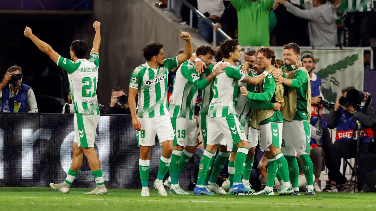 Real Betis Şampiyonlar Ligi'nde 3'te 3 yaptı