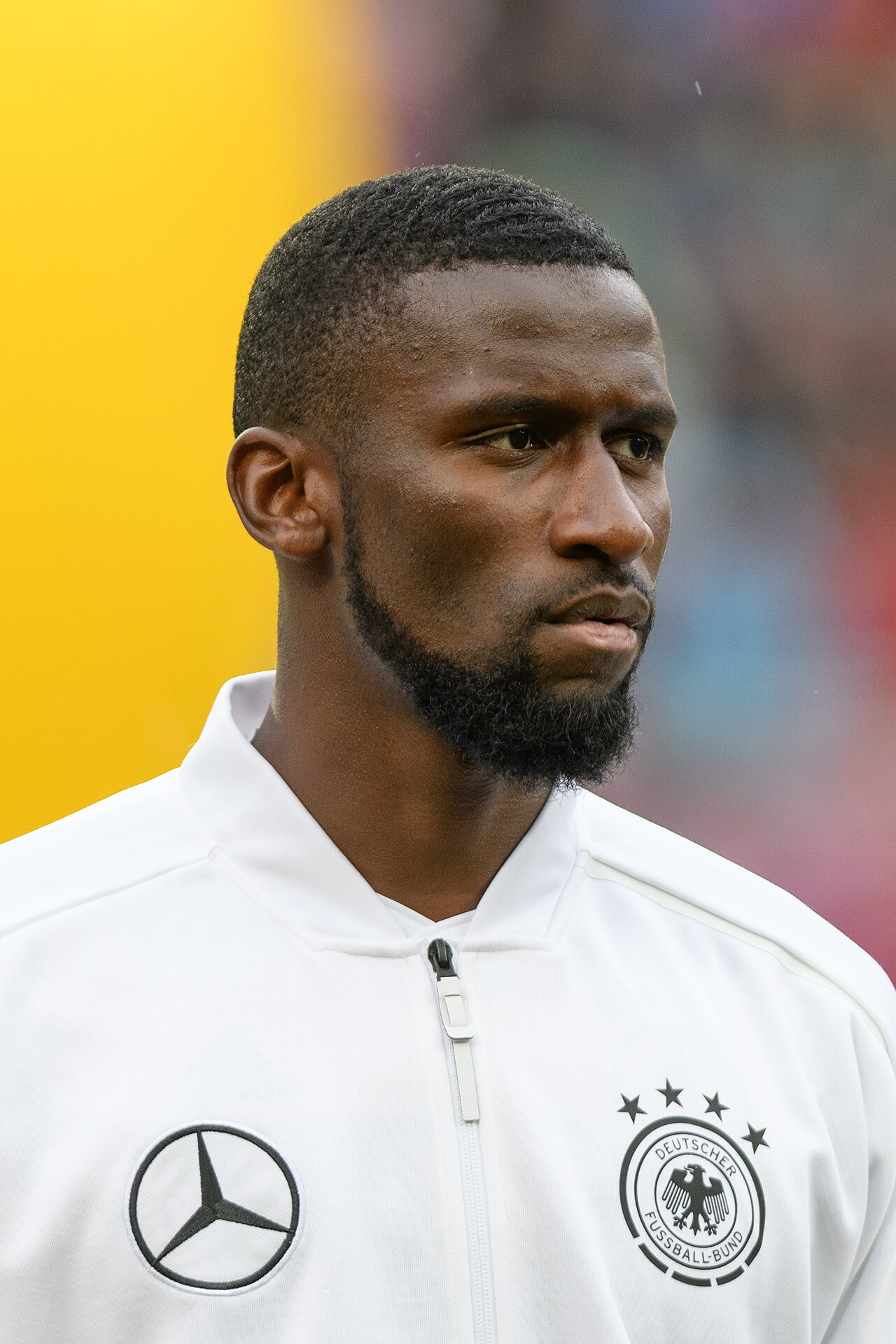 Real Madrid, Antonio Rüdiger'in sözleşmesini 2027'ye uzattı