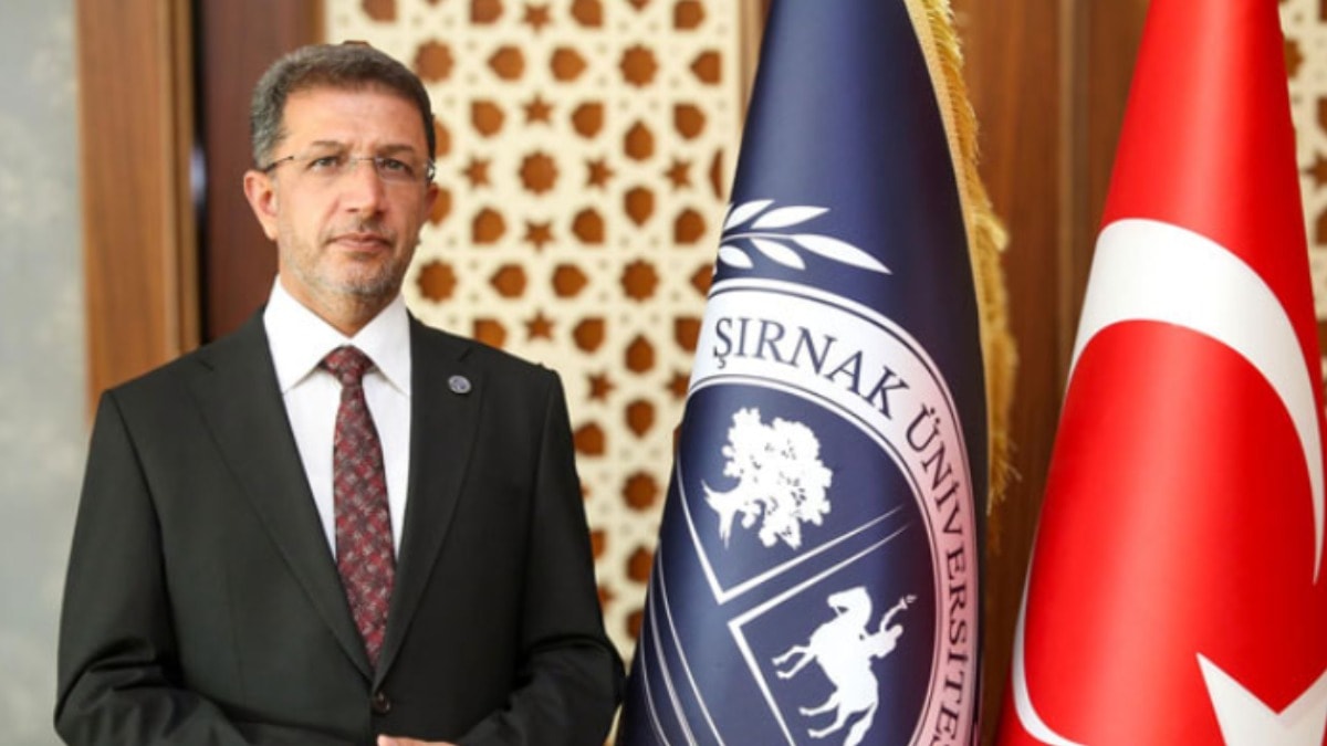Rektörden skandal savunma: Cuma'ya gitmeyenler anlayamaz