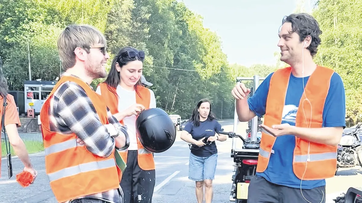 Renç Uzan'dan Bağışla Film Çekme Girişimi Sosyeteyi Karıştırdı