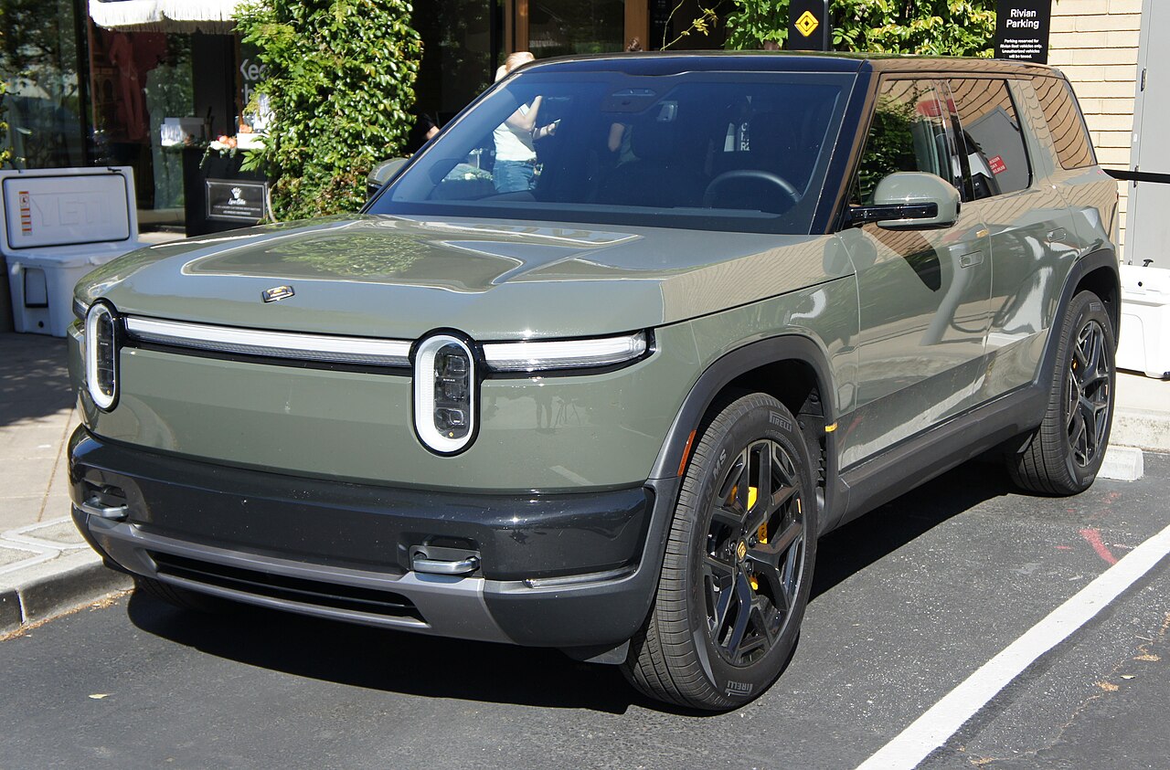 Rivian İlk R2 SUV Teslimatlarına Başladı