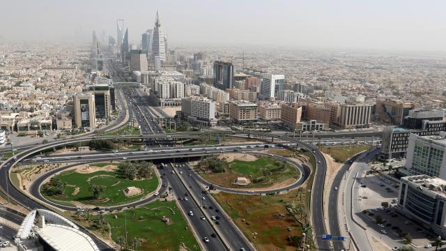 Riyad'da Patlama Sesleri: Husi Saldırı Uyarısı Sonrası Piyasalar Tedirgin