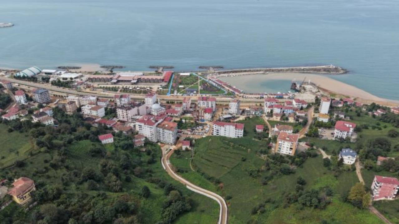 Rize İyidere'de Sel Sonrası 8 Okulda Eğitime 1 Gün Ara
