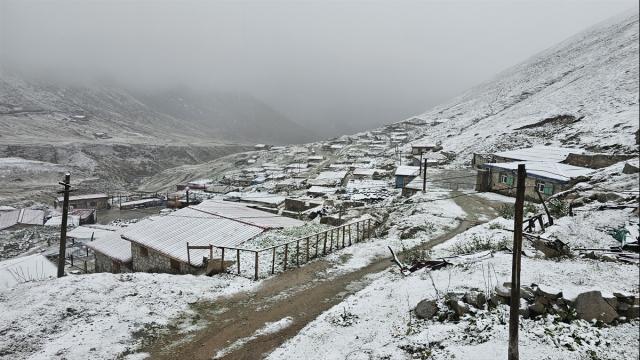Rize'nin Yüksek Kesimleri Kar Örtüsü Altında