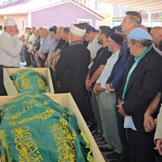 Rize'de Can Pazarı: İki Kardeş Gözyaşlarıyla Uğurlandı