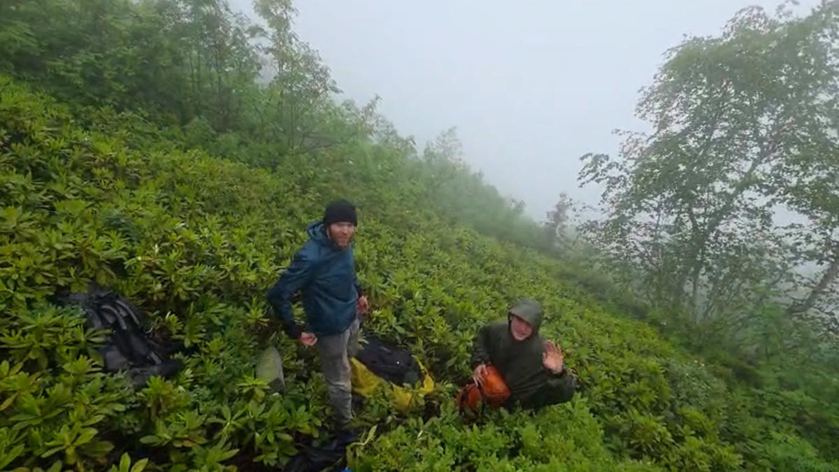 Rize'de sis altında kaybolan 3 Rus turist kurtarıldı