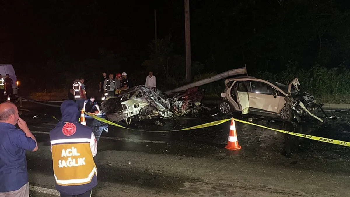 Rize’de zincirleme kaza: 3 ölü, 4 yaralı – araçlar alev aldı