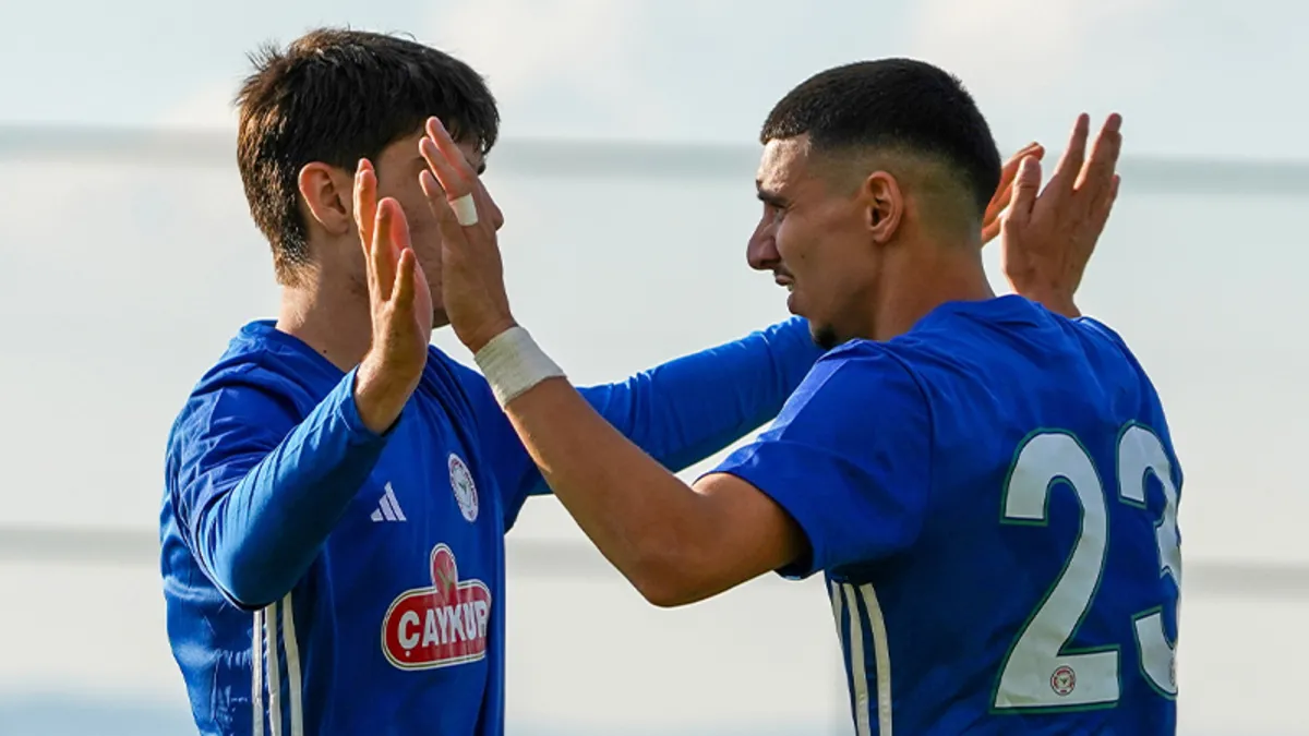 Rizespor, Dinamo Batumi'yi 3-0 Geçti