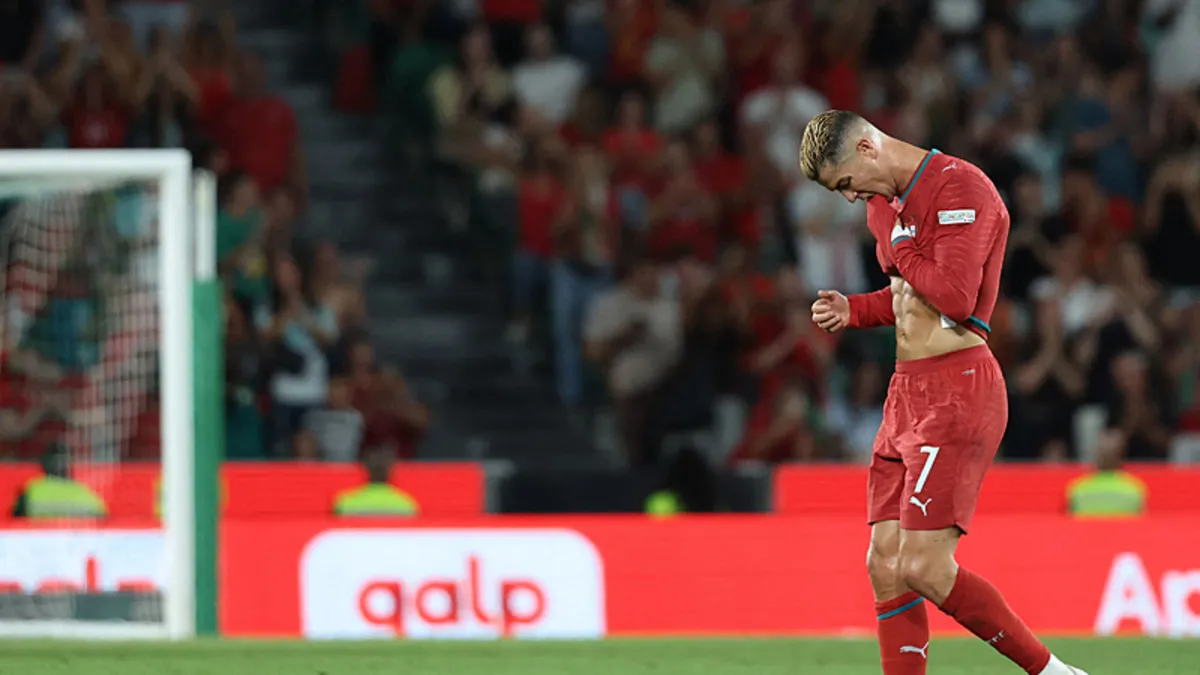 Ronaldo'ya Milli Takım Kampı Cezası: 30 Gün Men