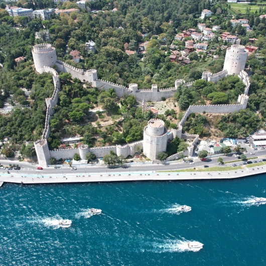 Rumeli Hisarı Restorasyonu 6 Yıldır Sürüyor: Tarihi Yapıya Yazık Oluyor