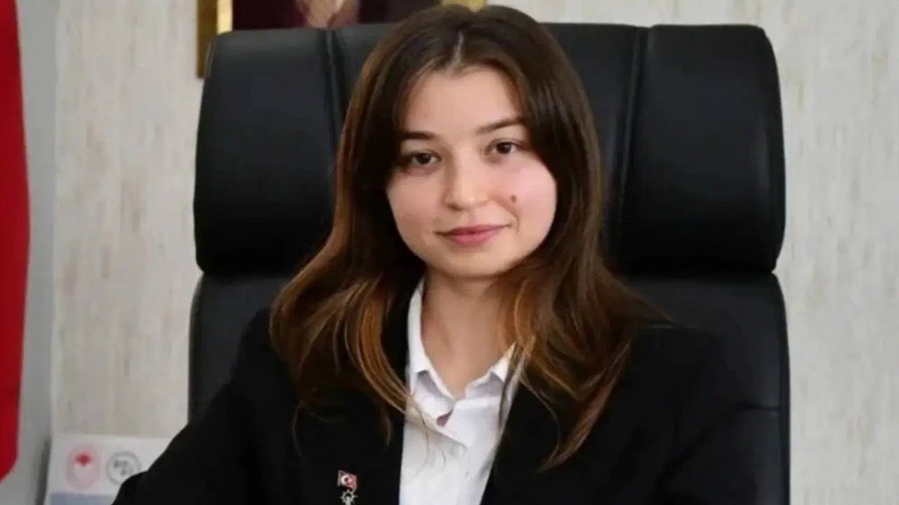 Rümeysa Eker hakkında suç duyurusu: Kemalistlere hakaret
