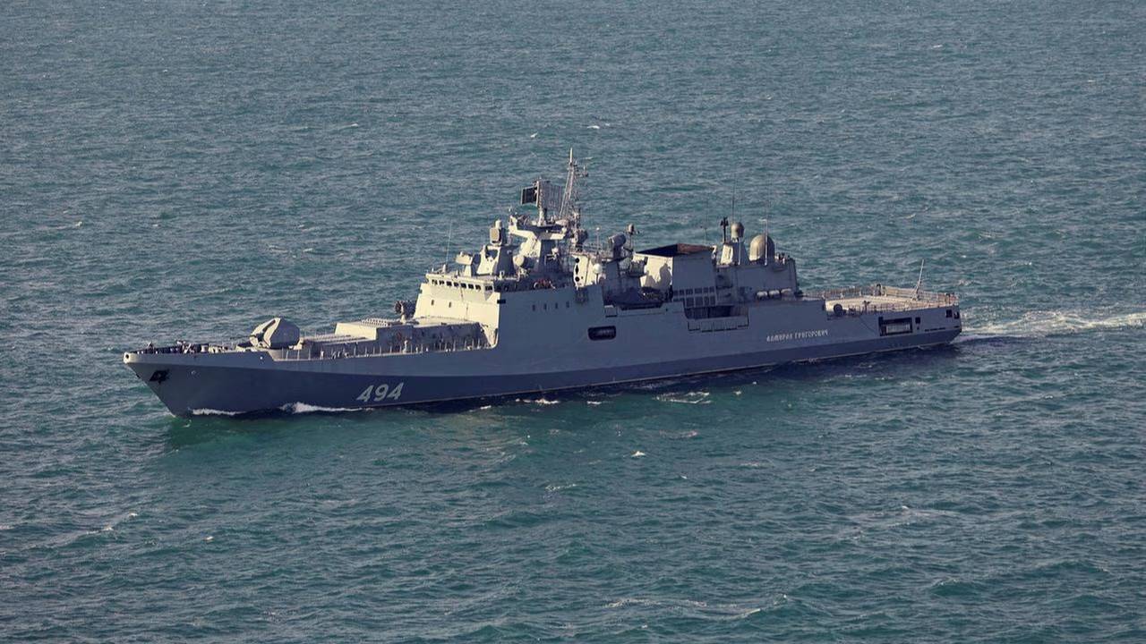 Manş Denizi'nde Rus gemisinden İngiliz yata uyarı ateşi