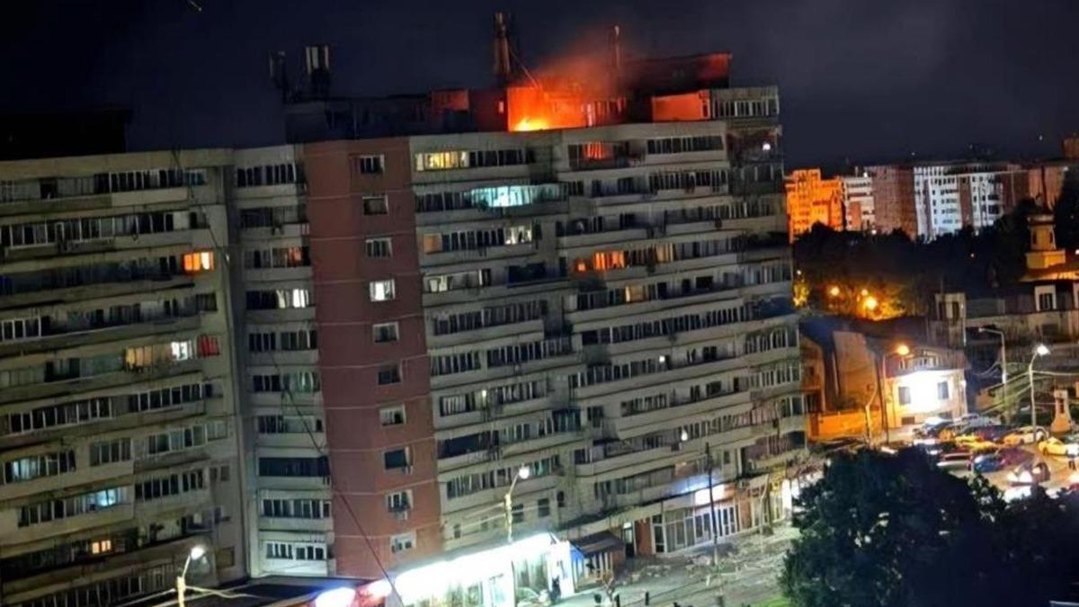 Rus füzeleri NATO üyesi Romanya'ya düştü: 2 yaralı