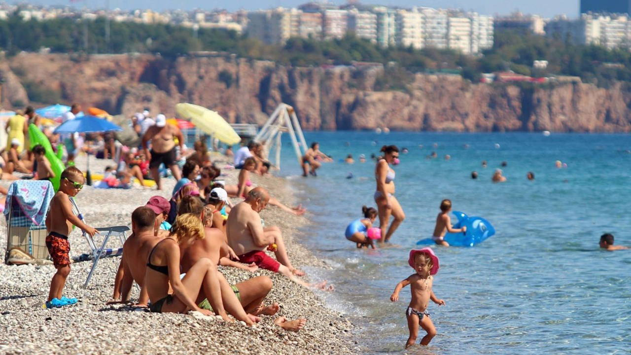 Rus Turistlerin Gözdesi Türkiye: 2025'te 3.7 Milyon Ziyaret