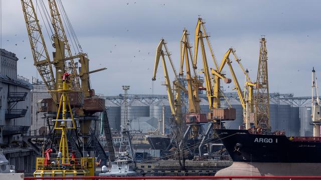 Rusya: Odessa Limanı'na askeri hedeflere yönelik saldırı düzenledik