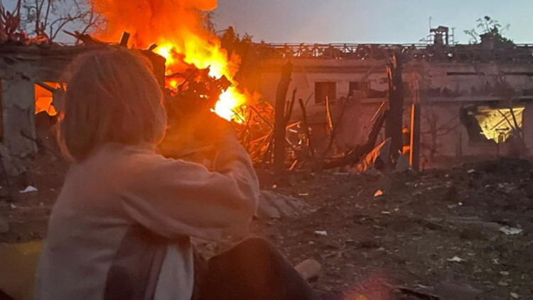 Rusya'nın Ukrayna'ya Gece Saldırısı: 12 Ölü