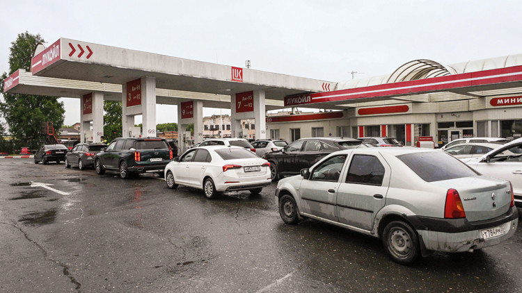 Rusya ve Ukrayna'da savaş günlük hayatı nasıl değiştirdi