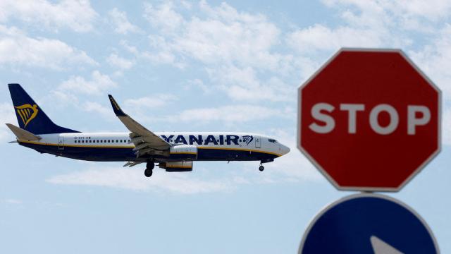 Ryanaire Uçağında Pervane Kopması Panik Yarattı